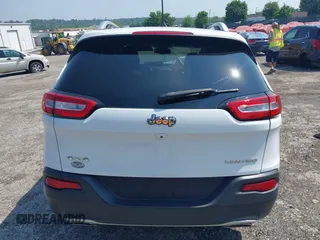 2017 Jeep Cherokee Limited с VIN 1C4PJMDS6HW506438, выставлен на аукционе IAAI как лот 42492335 с пробегом Не указан миль и . История ставок и продаж доступна на DreamBid. Изображение 16.