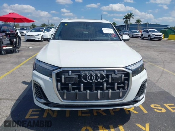 2025 Audi Q7 Premium Plus with VIN WA1LVBF70SD014968, listed as a IAAI auction lot 41787534 with 7,568 mi miles and . Bid and sale history available at DreamBid. Image 12.