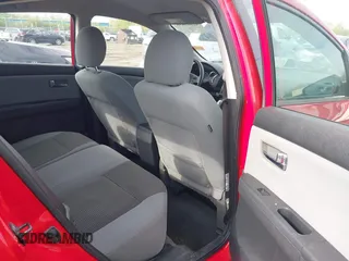 2012 Nissan Sentra S z VIN 3N1AB6AP3CL651825, wystawiony jako IAAI lot #42105035 z przebiegiem 193 890 mil mil oraz . Historia ofert i sprzedaży dostępna na DreamBid. Obrazek 8.