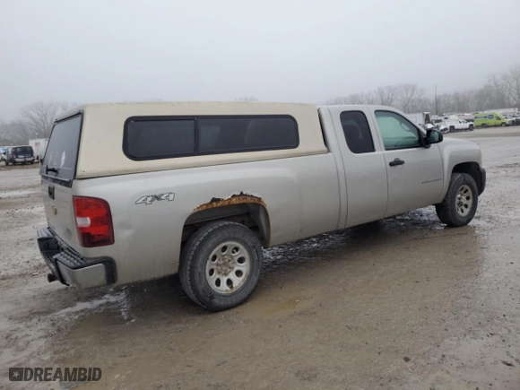 2007 Chevrolet Silverado 1500 LTZ with VIN 1GCEK19097E599521, listed as a Copart auction lot 85982734 with 261,383 mi miles and Salvage Title. Bid and sale history available at carsss.com. Image 3.