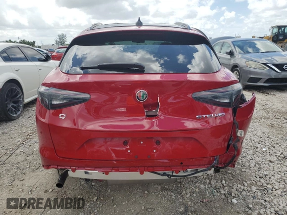 2024 Alfa Romeo Stelvio Ti z VIN ZASPAKBN7R7D70650, wystawiony jako Copart lot #63220614 z przebiegiem 8 078 mil mil oraz Nie do naprawy • Non repairable. Historia ofert i sprzedaży dostępna na DreamBid. Obrazek 6.
