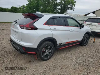 2024 Mitsubishi Eclipse Cross LE with VIN JA4ATVAA1RZ051378, listed as a Copart auction lot 61043245 with 19,400 mi miles and Salvage title. Bid and sale history available at DreamBid. Image 3.