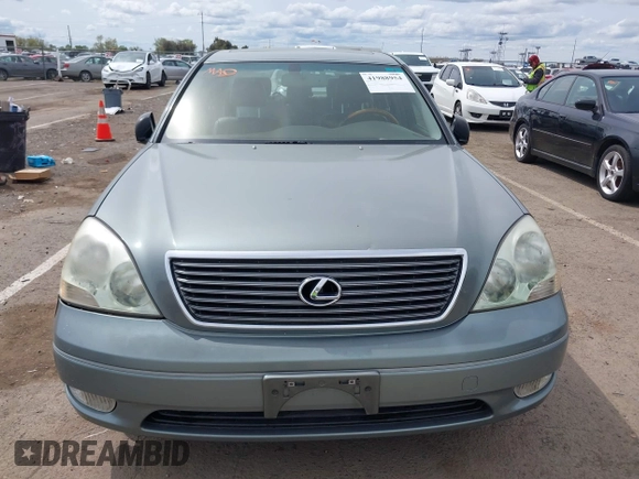 2002 Lexus LS 430 with VIN JTHBN30F820054549, listed as a IAAI auction lot 41988954 with Not Provided miles. Bid and sale history available at carsss.com. Image 6.