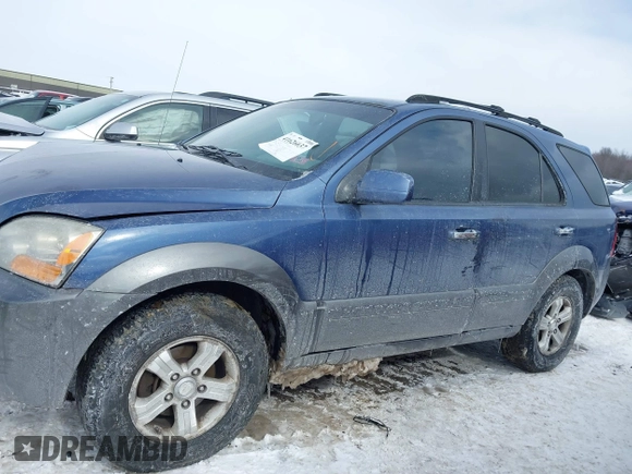 2007 Kia Sorento EX z VIN KNDJC736X75753522, wystawiony jako IAAI lot #41626037 z przebiegiem 220 767 mil mil oraz . Historia ofert i sprzedaży dostępna na DreamBid. Obrazek 14.