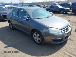 2009 Volkswagen Jetta Sedan SE with VIN 3VWRZ71KX9M142210, listed as a IAAI auction lot 41761979 with 56,189 mi miles. Bid and sale history available at carsss.com. Image 1.