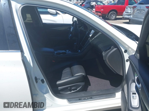 2019 Infiniti Q50 Luxe z VIN JN1EV7AP7KM513482, wystawiony jako IAAI lot #42000334 z przebiegiem 101 789 mil mil oraz . Historia ofert i sprzedaży dostępna na DreamBid. Obrazek 5.