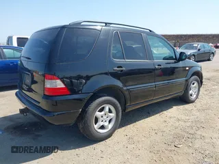 2000 Mercedes-Benz M 320/430/500 with VIN 4JGAB54E5YA199856, listed as a IAAI auction lot 42427750 with 224,929 mi miles and . Bid and sale history available at DreamBid. Image 4.
