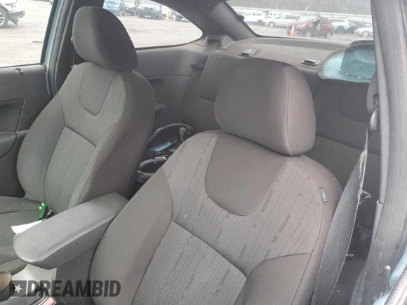 2008 Ford Focus SE z VIN 1FAHP33N48W204502, wystawiony jako Copart lot #53145615 z przebiegiem Nie podano mil oraz Szkoda całkowita • Salvage title. Historia ofert i sprzedaży dostępna na DreamBid. Obrazek 10.