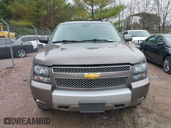 2013 Chevrolet Suburban LT with VIN 1GNSKJE70DR119447, listed as a IAAI auction lot 42169717 with 112,089 mi miles and . Bid and sale history available at DreamBid. Image 12.