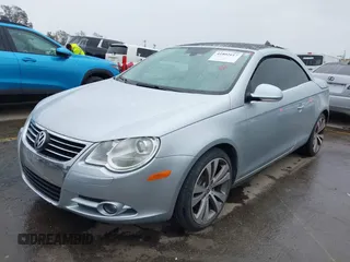 2008 Volkswagen Eos 3.2L with VIN WVWDB71F08V036745, listed as a IAAI auction lot 41802617 with 60,132 mi miles and . Bid and sale history available at DreamBid. Image 2.