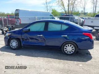 2019 Nissan Versa SV z VIN 3N1CN7AP1KL871484, wystawiony jako IAAI lot #42160363 z przebiegiem 91 012 mil mil oraz . Historia ofert i sprzedaży dostępna na DreamBid. Obrazek 14.