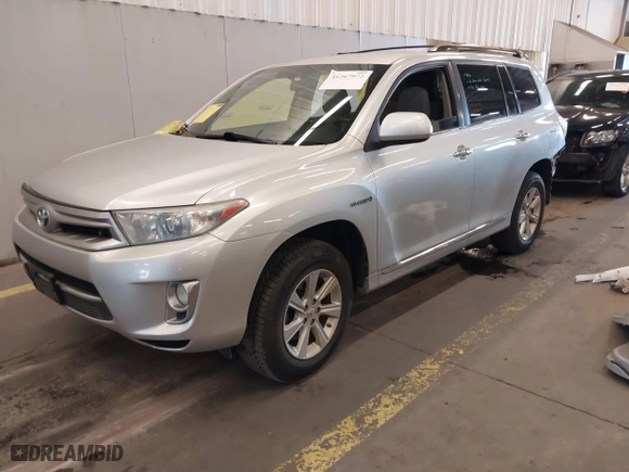 2011 Toyota Highlander Hybrid with VIN JTEBC3EH3B2001033, listed as a IAAI auction lot 41267972 with 209,095 mi miles. Bid and sale history available at carsss.com. Image 23.