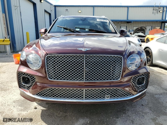 2021 Bentley Bentayga V8 with VIN SJAAM2ZV4MC033785, listed as a Copart auction lot 76818574 with 8026 miles and Non Repairable. Bid and sale history available at carsss.com. Image 5.