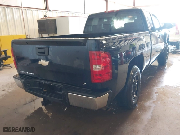 2008 Chevrolet Silverado 1500 LT w/1LT with VIN 2GCEC19C481222752, listed as a IAAI auction lot 41278747 with 211,484 mi miles. Bid and sale history available at carsss.com. Image 4.