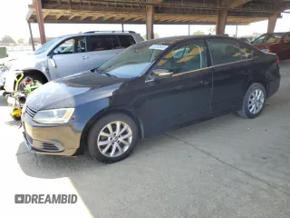 2014 Volkswagen Jetta SE z VIN 3VWD17AJ5EM376659, wystawiony jako Copart lot #61085965 z przebiegiem 103 495 mil mil oraz Szkoda całkowita • Salvage title. Historia ofert i sprzedaży dostępna na DreamBid. Obrazek 1.