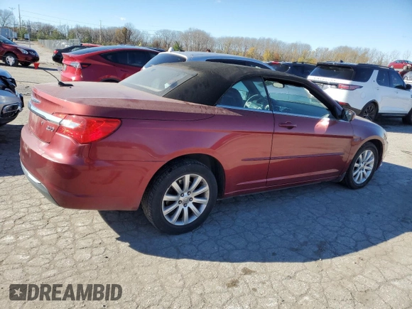 2011 Chrysler 200 Touring z VIN 1C3BC2EG7BN537704, wystawiony jako Copart lot #79815014 z przebiegiem 100 293 mil mil oraz Czysty tytuł • Clean title. Historia ofert i sprzedaży dostępna na DreamBid. Obrazek 3.