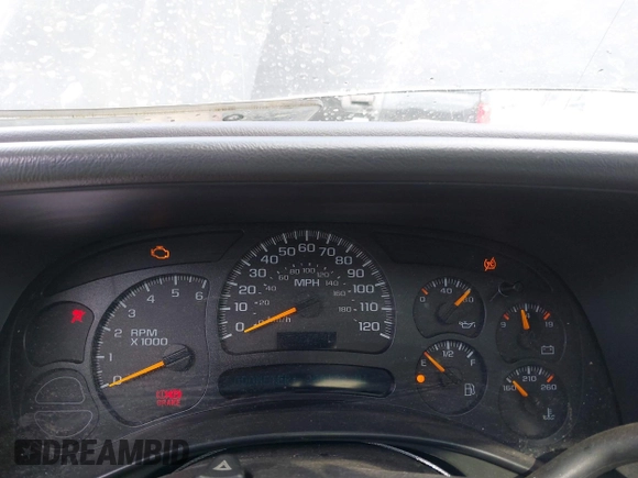 2005 GMC Yukon SLT with VIN 1GKEK13TX5R274020, listed as a IAAI auction lot 41889445 with 209,132 mi miles. Bid and sale history available at carsss.com. Image 7.