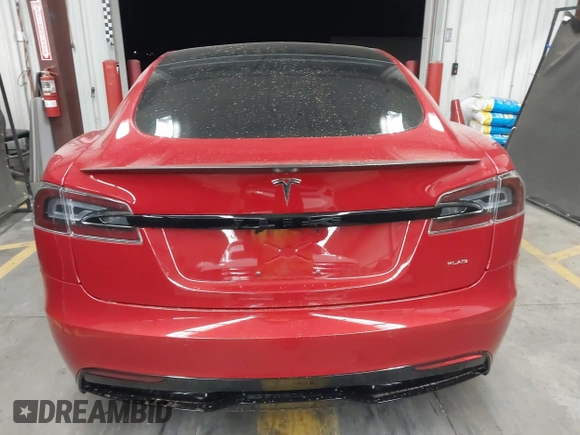 2022 Tesla Model S Plaid z VIN 5YJSA1E61NF471785, wystawiony jako IAAI lot #42208101 z przebiegiem Nie podano mil oraz . Historia ofert i sprzedaży dostępna na DreamBid. Obrazek 16.