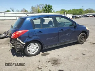 2008 Nissan Versa S z VIN 3N1BC13E48L464200, wystawiony jako Copart lot #55180675 z przebiegiem 90 854 mil mil oraz Szkoda całkowita • Salvage title. Historia ofert i sprzedaży dostępna na DreamBid. Obrazek 3.