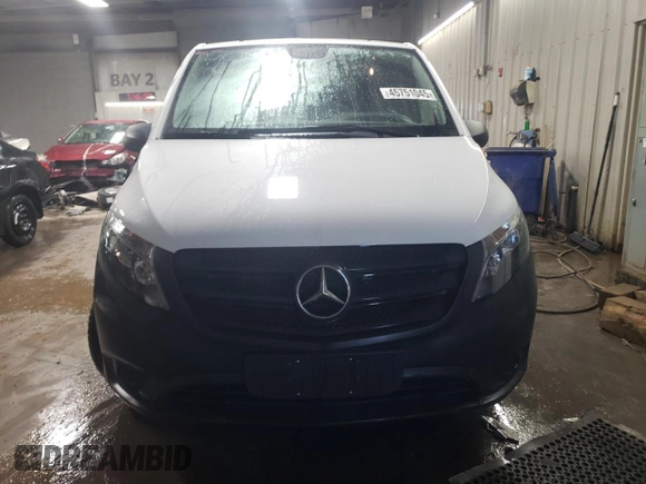 2022 Mercedes-Benz Metris Cargo z VIN W1YV0BEY1N4149965, wystawiony jako Copart lot #45751045 z przebiegiem 44 750 mil mil oraz Szkoda całkowita • Salvage title. Historia ofert i sprzedaży dostępna na DreamBid. Obrazek 5.