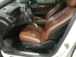 2017 Lincoln MKZ Reserve z VIN 3LN6L5E94HR644680, wystawiony jako Copart lot #52596035 z przebiegiem 124 142 mil mil oraz Szkody całkowita. Historia ofert i sprzedaży dostępna na DreamBid. Obrazek 7.