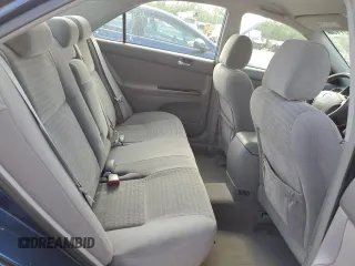 2005 Toyota Camry STD z VIN 4T1BE32K15U062271, wystawiony jako Copart lot #55957155 z przebiegiem 187 231 mil mil oraz Szkoda całkowita • Salvage title. Historia ofert i sprzedaży dostępna na DreamBid. Obrazek 10.