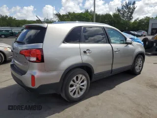 2014 Kia Sorento EX with VIN 5XYKUDA72EG428461, listed as a Copart auction lot 61653365 with 162,425 mi miles and Clean title. Bid and sale history available at DreamBid. Image 3.