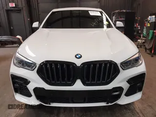 2022 BMW X6 M50i z VIN 5UXCY8C05N9J18577, wystawiony jako IAAI lot #41982042 z przebiegiem 64 155 mil mil oraz . Historia ofert i sprzedaży dostępna na DreamBid. Obrazek 12.