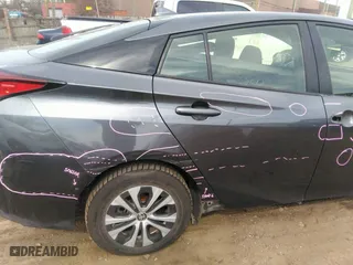 2019 Toyota Prius LE with VIN JTDL9RFU9K3009363, listed as a IAAI auction lot 41812912 with 28,442 mi miles. Bid and sale history available at carsss.com. Image 18.