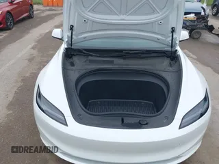 2025 Tesla Model 3 Long Range с VIN 5YJ3E1EB5SF893625, выставлен на аукционе IAAI как лот 42476724 с пробегом 4 445 миль миль и . История ставок и продаж доступна на DreamBid. Изображение 10.