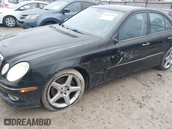 2008 Mercedes-Benz E 350 Luxury z VIN WDBUF87X68B340575, wystawiony jako IAAI lot #41682910 z przebiegiem 117 665 mil mil oraz . Historia ofert i sprzedaży dostępna na DreamBid. Obrazek 6.