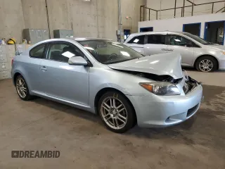 2006 Scion tC z VIN JTKDE177860133103, wystawiony jako Copart lot #57491835 z przebiegiem 201 975 mil mil oraz Szkody całkowita. Historia ofert i sprzedaży dostępna na DreamBid. Obrazek 4.