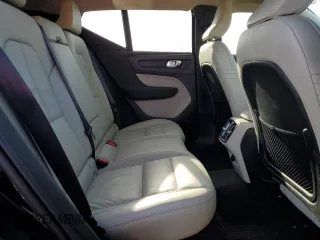 2023 Volvo XC40 Ultimate Bright Theme с VIN YV4L12UA2P2018231, выставлен на аукционе Copart как лот 41922235 с пробегом 39 681 миль миль и Списание • Salvage title. История ставок и продаж доступна на DreamBid. Изображение 11.