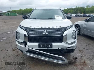 2022 Mitsubishi Outlander SE z VIN JA4J3UA86NZ013601, wystawiony jako IAAI lot #42009537 z przebiegiem 56 293 mil mil oraz . Historia ofert i sprzedaży dostępna na DreamBid. Obrazek 12.