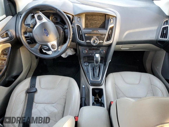 2015 Ford Focus Electric z VIN 1FADP3R44FL358378, wystawiony jako Copart lot #87859715 z przebiegiem Nie podano mil oraz Szkoda całkowita • Salvage title. Historia ofert i sprzedaży dostępna na DreamBid. Obrazek 8.