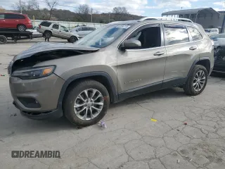 2019 Jeep Cherokee Latitude Plus with VIN 1C4PJLLX9KD170908, listed as a Copart auction lot 82094774 with 137,740 mi miles and Salvage Title. Bid and sale history available at carsss.com. Image 1.