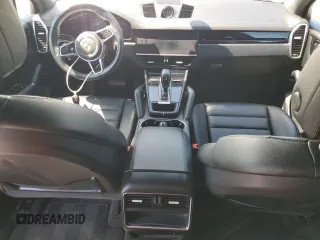 2023 Porsche Cayenne z VIN WP1AA2AY1PDA02553, wystawiony jako Copart lot #49001095 z przebiegiem Nie podano mil oraz Nie do naprawy • Non repairable. Historia ofert i sprzedaży dostępna na DreamBid. Obrazek 8.