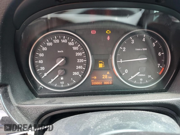 2009 BMW 3 Series 328i with VIN WBAPH73569A171010, listed as a Copart auction lot 61923715 with 209,062 mi miles and Salvage title. Bid and sale history available at DreamBid. Image 9.