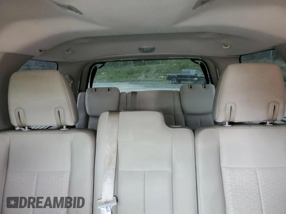 2012 Ford Expedition XLT z VIN 1FMJU1J57CEF26900, wystawiony jako Copart lot #58076865 z przebiegiem 173 920 mil mil oraz Czysty tytuł • Clean title. Historia ofert i sprzedaży dostępna na DreamBid. Obrazek 10.