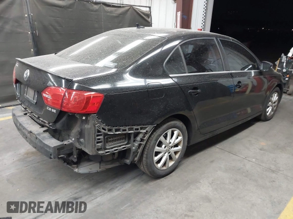 2013 Volkswagen Jetta SE with VIN 3VWDX7AJ8DM258179, listed as a IAAI auction lot 42184402 with 105,807 mi miles and . Bid and sale history available at DreamBid. Image 4.