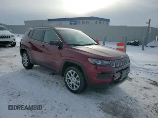2022 Jeep Compass Latitude Lux with VIN 3C4NJDFB2NT221516, listed as a Copart auction lot 45726005 with 16,953 mi miles and Salvage title. Bid and sale history available at DreamBid. Image 11.