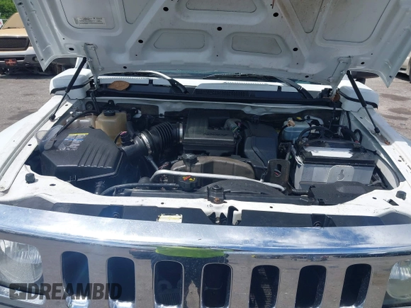 2007 Hummer H3 SUV with VIN 5GTDN13E878157795, listed as a IAAI auction lot 42131431 with 181,916 mi miles. Bid and sale history available at carsss.com. Image 10.