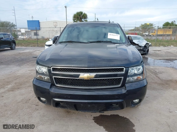 2010 Chevrolet Suburban Commercial with VIN 1GNUKHE38AR190423, listed as a IAAI auction lot 41361377 with 215,187 mi miles. Bid and sale history available at carsss.com. Image 12.