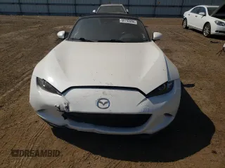 2020 Mazda MX-5 Miata Grand Touring z VIN JM1NDAD7XL0412292, wystawiony jako Copart lot #69792894 z przebiegiem 19 513 mil mil oraz Szkoda całkowita • Salvage title. Historia ofert i sprzedaży dostępna na DreamBid. Obrazek 5.