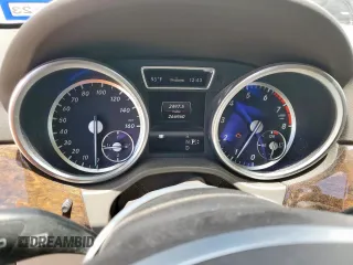 2013 Mercedes-Benz M 350 z VIN 4JGDA5JBXDA245993, wystawiony jako Copart lot #62642715 z przebiegiem 266 960 mil mil oraz Czysty tytuł • Clean title. Historia ofert i sprzedaży dostępna na DreamBid. Obrazek 9.
