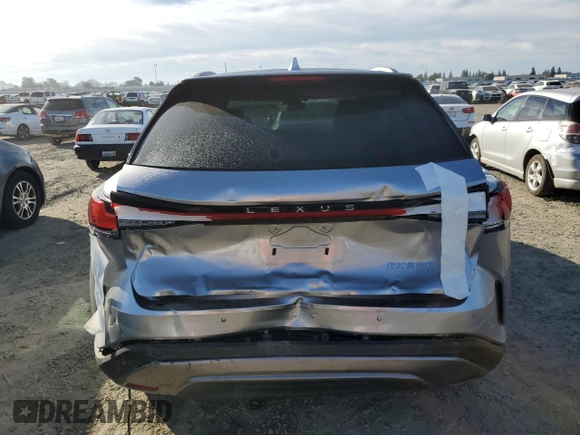 2024 Lexus RX 350 z VIN 2T2BAMCA8RC084861, wystawiony jako Copart lot #47323625 z przebiegiem 4 008 mil mil oraz Szkoda całkowita • Salvage title. Historia ofert i sprzedaży dostępna na DreamBid. Obrazek 6.
