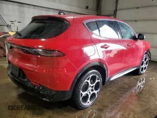 2024 Alfa Romeo Tonale Ti z VIN ZASPATCW8R3049721, wystawiony jako Copart lot #51983565 z przebiegiem 9 807 mil mil oraz Szkoda całkowita • Salvage title. Historia ofert i sprzedaży dostępna na DreamBid. Obrazek 3.