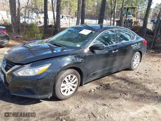 2017 Nissan Altima 2.5 SR with VIN 1N4AL3AP7HC236587, listed as a IAAI auction lot 41591452 with 101,429 mi miles. Bid and sale history available at carsss.com. Image 2.