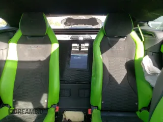 2022 Lamborghini Urus z VIN ZPBUA1ZL5NLA17828, wystawiony jako Copart lot #77248774 z przebiegiem Nie podano mil oraz Szkody całkowita. Historia ofert i sprzedaży dostępna na DreamBid. Obrazek 10.