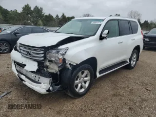 2011 Lexus GX 460 z VIN JTJBM7FX2B5019663, wystawiony jako Copart lot #53881575 z przebiegiem 164 398 mil mil oraz Szkody całkowita. Historia ofert i sprzedaży dostępna na DreamBid. Obrazek 1.